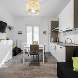 Stayeasy Filzi11 - 3 Bedrooms, 2 Baths - Station Apartment Milan